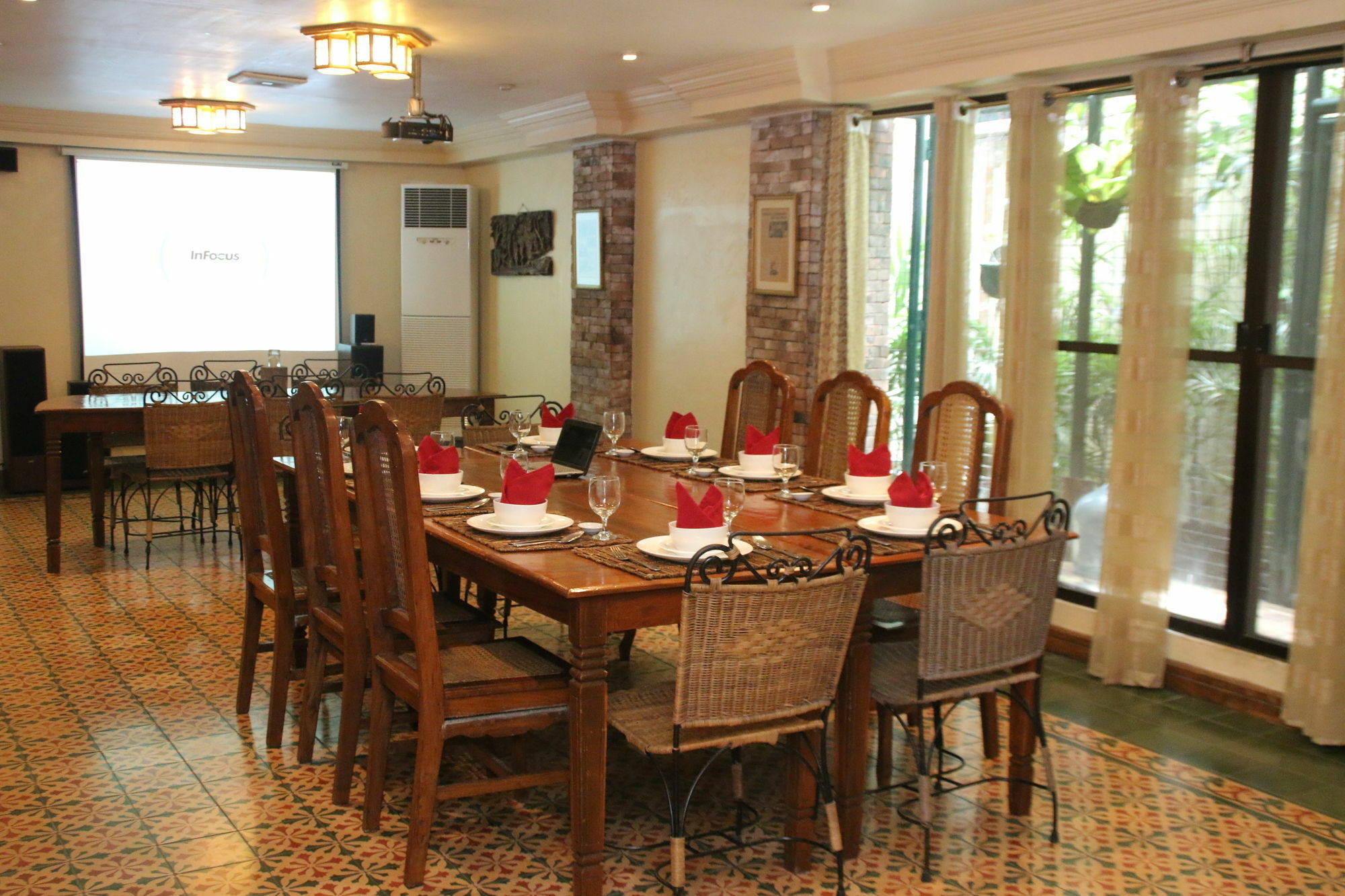 Roxas President'S Inn Eksteriør bilde